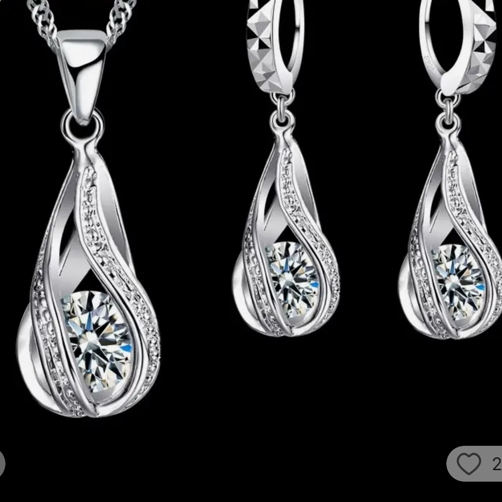 Beautiful 3 piece set: Caged Crystal Ball of matching Necklace & Drop Earrings❣️